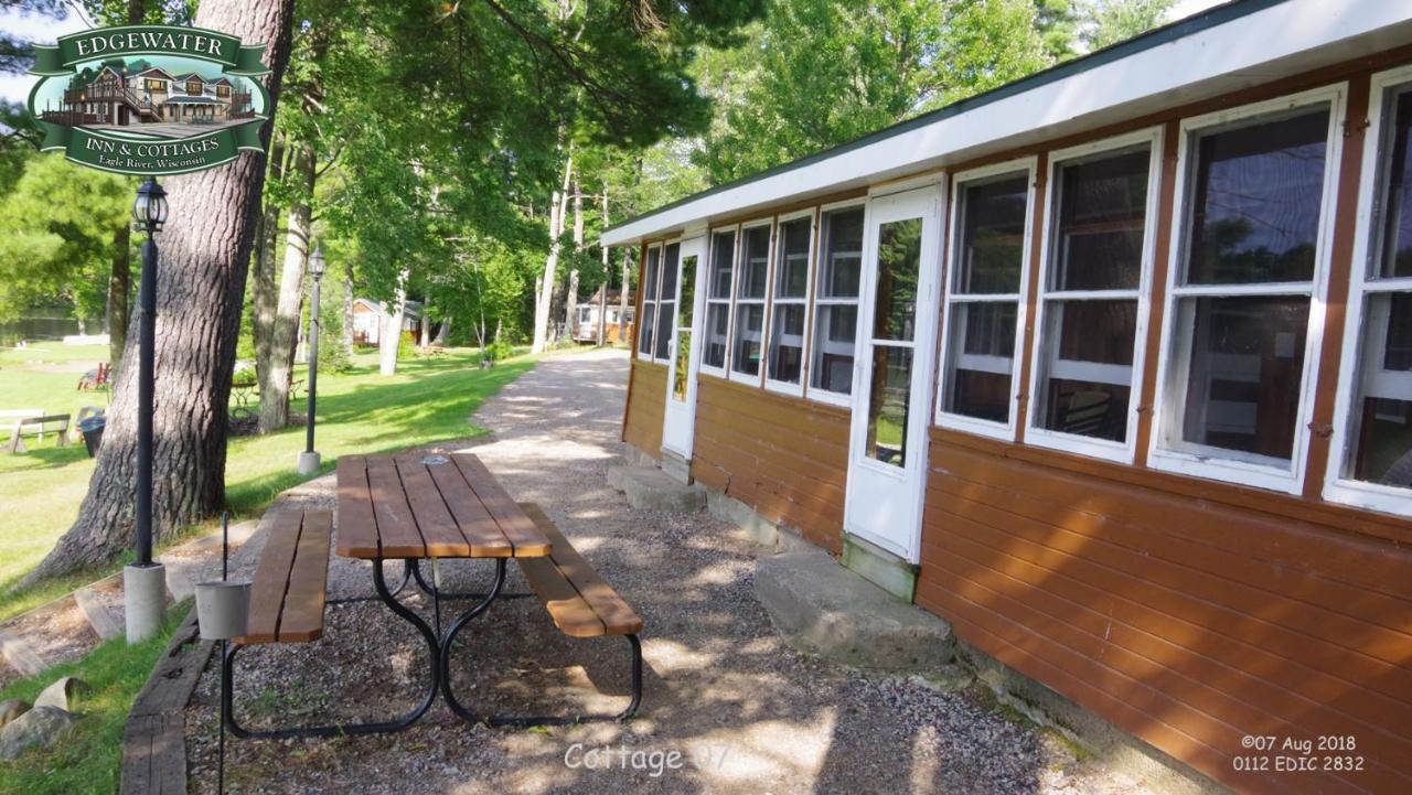 Edgewater Inn & Cottages Игл-Ривер Номер фото